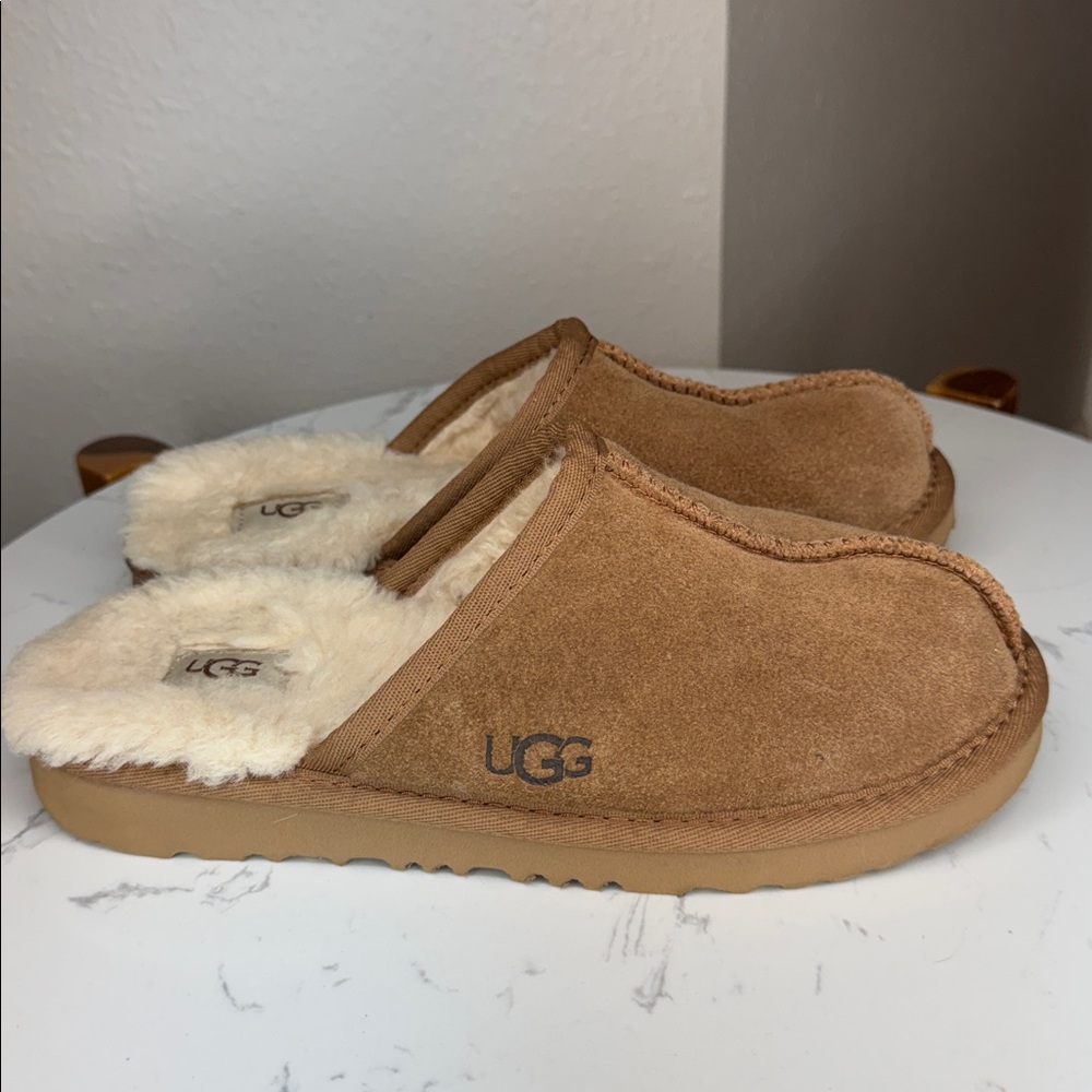 UGG Kids Keegan Brown Chestnut Slippers with Cream Lining - Kids youth 3 - Picture 10 of 14